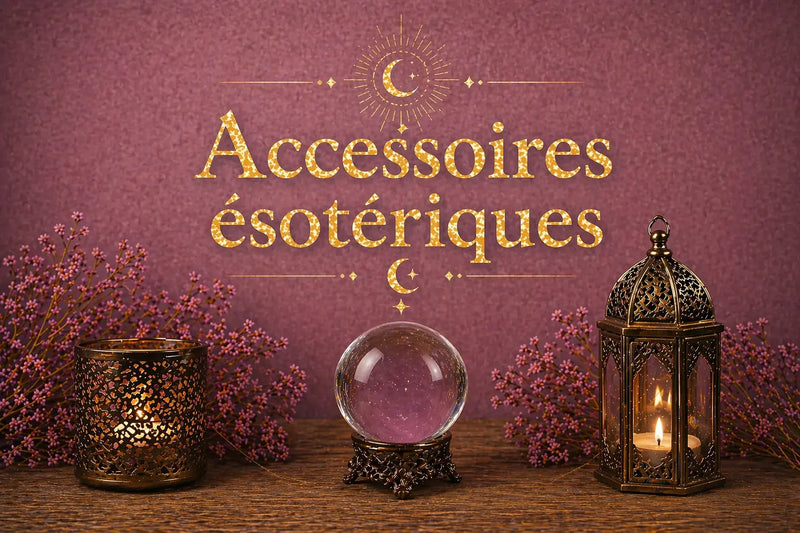 Image de collection Accessoires ésotériques avec boule de cristal, lanternes, bougies et fleurs sur fond violet rosé, dans une ambiance mystique et élégante.