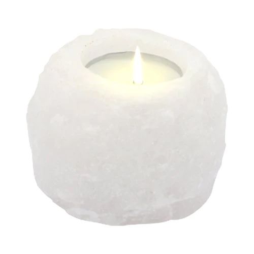 Apportez une touche naturelle et apaisante à votre intérieur avec ce bougeoir en sel de l’Himalaya cristal roche. Chaque pièce, taillée à la main, est unique et diffuse une lumière douce, chaleureuse et relaxante.