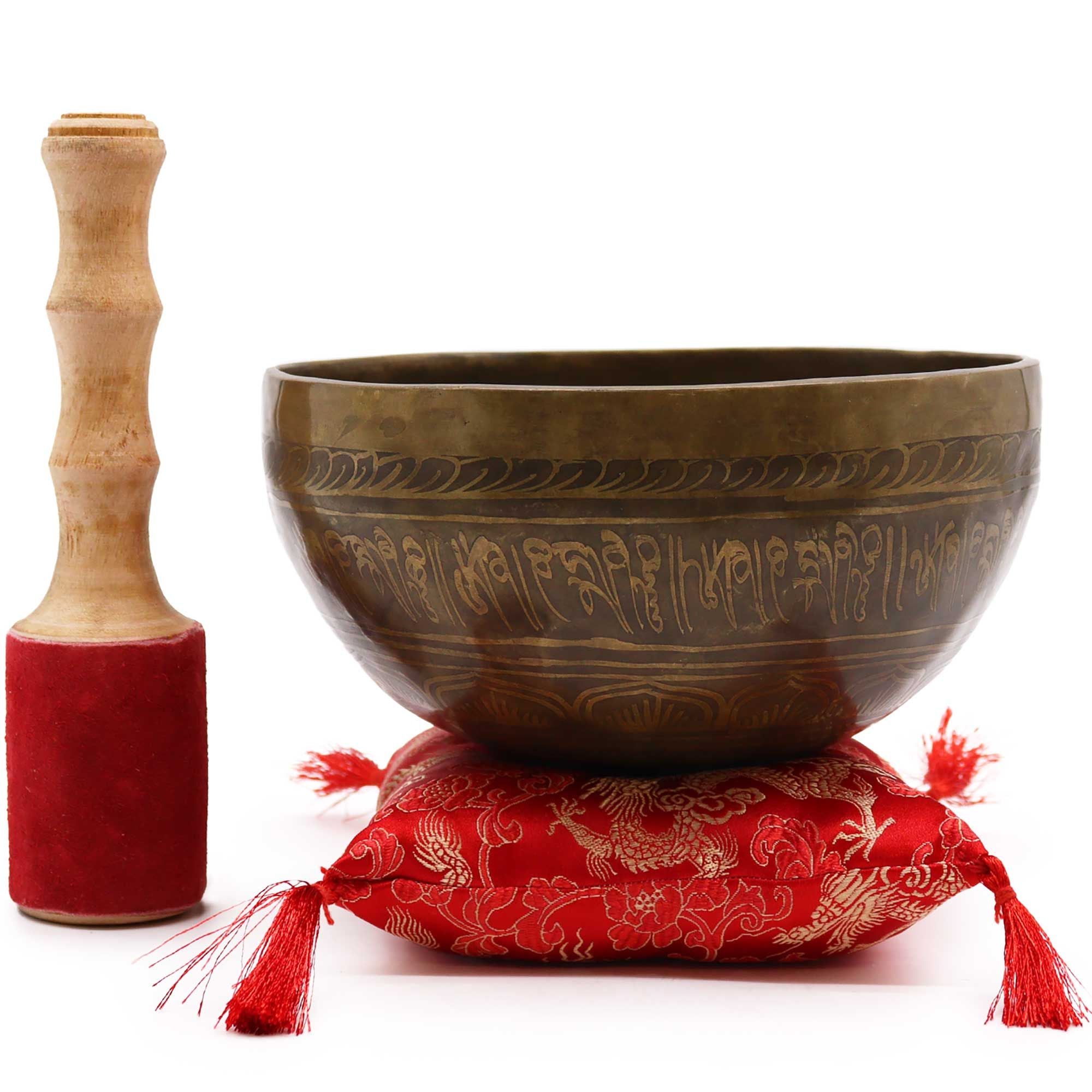 Laissez-vous séduire par ce coffret spécial bol chantant en laiton Tara dorée, un ensemble spirituel à la fois élégant, symbolique et inspirant. Idéal pour la méditation, la relaxation et les rituels sonores, il apporte une présence sacrée et raffinée à votre pratique.