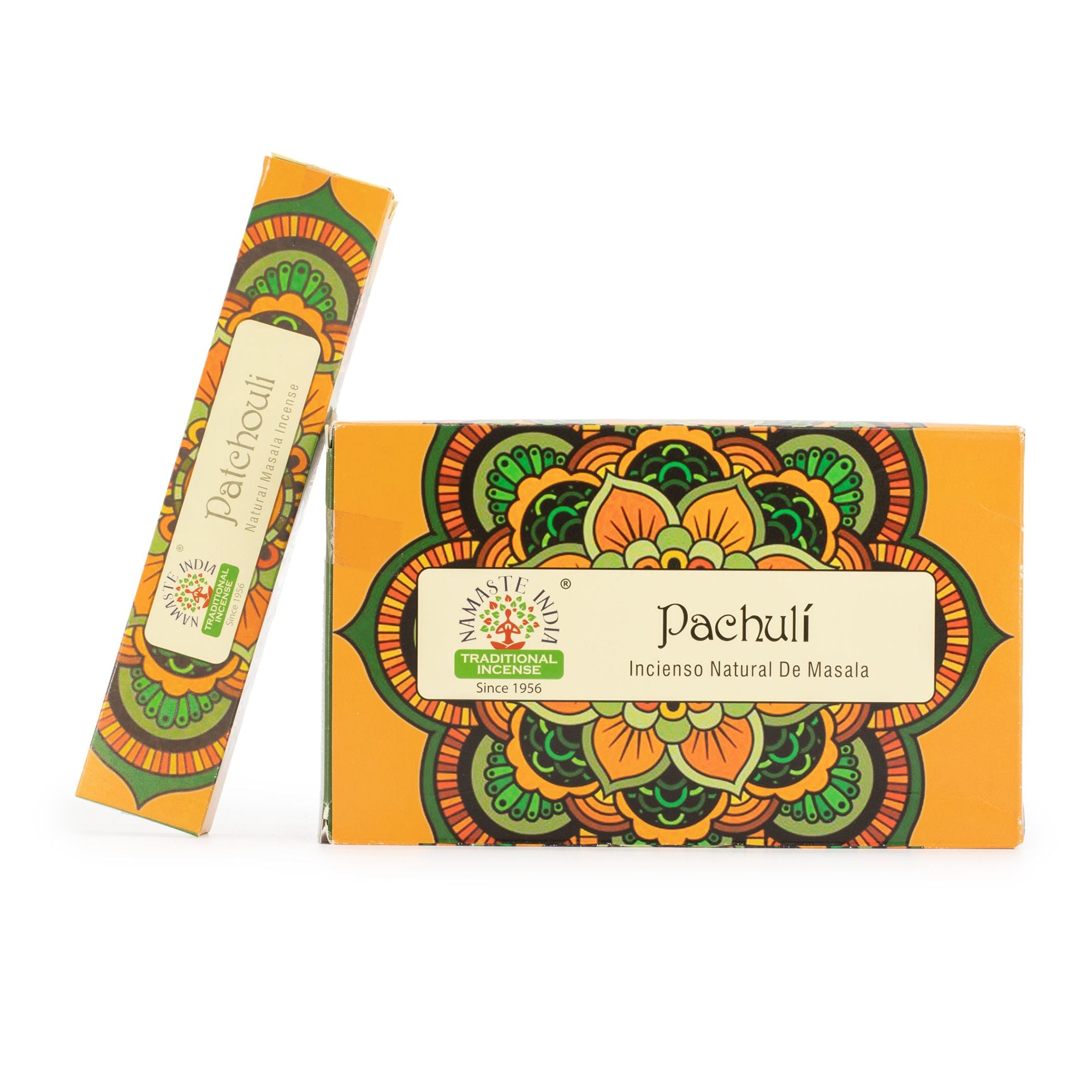 Encens Masala Namaste Mandala Patchouli, fabriqué artisanalement en Inde. Chaque paquet contient 15 bâtons à la senteur terreuse, boisée et chaleureuse.