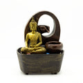 Apportez calme et harmonie à votre intérieur avec cette fontaine de table de 21,5 cm représentant un Bouddha doré accompagné de pots. Son écoulement d’eau doux et relaxant crée une ambiance zen idéale pour un salon, un bureau ou un espace bien-être.