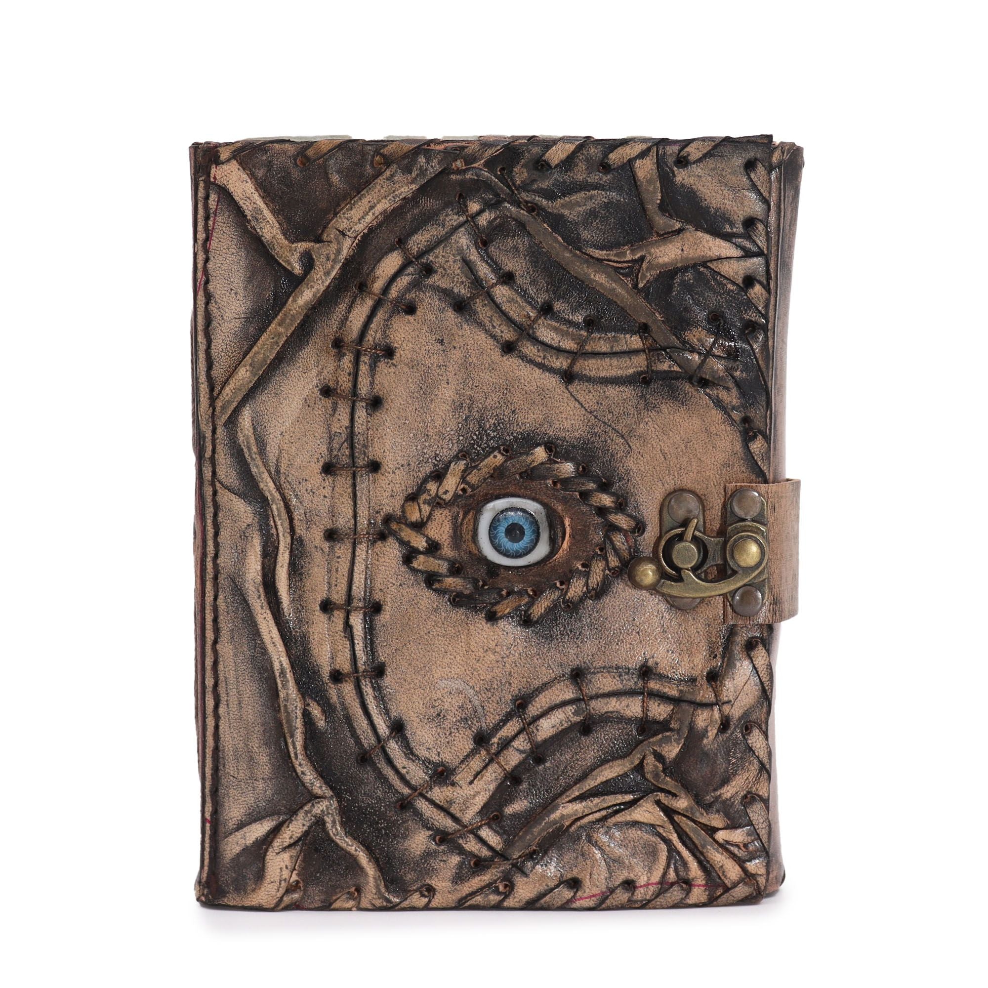 Journal/grimoire en cuir brun décoré d’un Œil protecteur, avec 160 pages en papier à bords irréguliers. Un carnet compact au style authentique, idéal pour écrire, noter ou conserver ses inspirations.