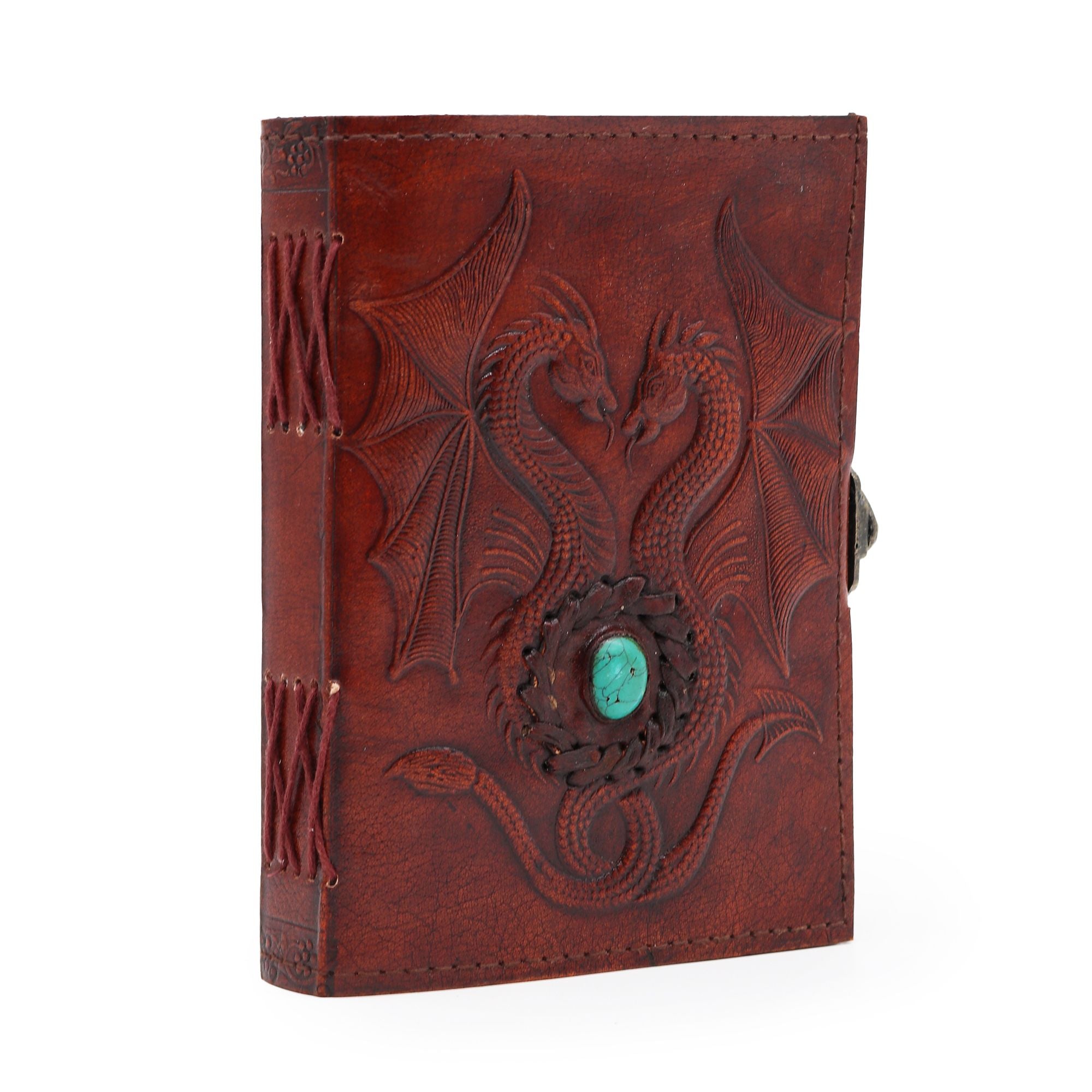 Journal/grimoire en cuir rouge et brun, décoré d’un motif Deux Dragons. Il contient 200 pages en papier et présente une finition avec bord cousu, dans un format compact et pratique.