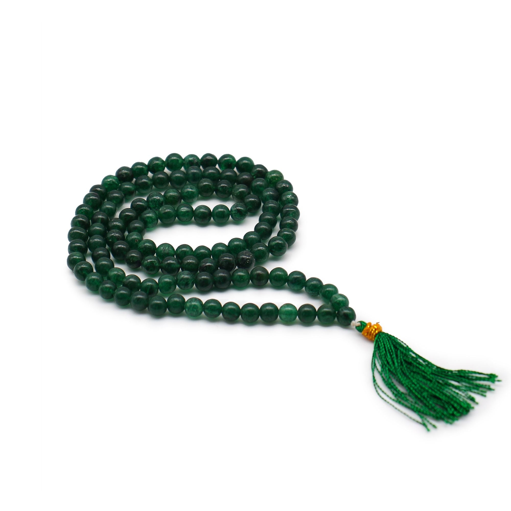 Laissez-vous séduire par ce mala 108 perles en jade naturel, un bijou spirituel à la fois apaisant, élégant et symbolique. Idéal pour la méditation, la récitation de mantras ou comme accessoire raffiné, il accompagne vos rituels quotidiens avec douceur et harmonie.
