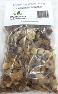 Résine Larmes de Somalie ESOTERRA 100 g, un encens naturel concassé provenant d'un arbre sacré en Somalie, idéal pour les rituels d'apaisement et de confiance en soi. Ce lot de 100 g est parfait pour la fumigation et le parfum d’ambiance, faisant de cet encens biblique un choix prisé dans les boutiques ésotériques. Les Larmes de Somalie sont une résine prête à la vente, parfaite pour réduire le stress et enrichir votre spiritualité.