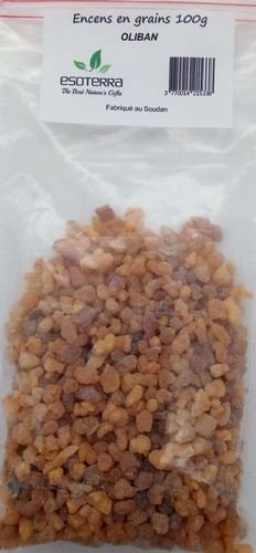 Résine naturelle d’Oliban ESOTERRA, concassée, emballée en lot de 100 g. Une résine aromatique authentique provenant du Soudan.