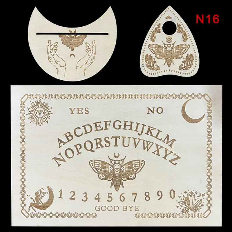 Planche Ouija en Bois de 30 cm avec Motifs Mystiques, une planche spirituelle entourée de décorations mystérieuses. Cet accessoire rituel facilite les prédictions et la communication avec l'au-delà, parfait pour les praticiens d'ésotérisme.