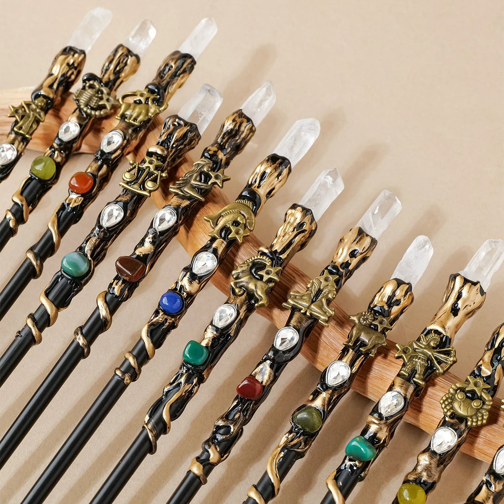 Baguettes magiques en cristal clair avec décoration de zodiaque, vendues par Aemilia Mystica, titre: 1PC Natural Zodiac Clear Quartz Crystal Point Magic Wand Witch Scepter Spirit Healing.