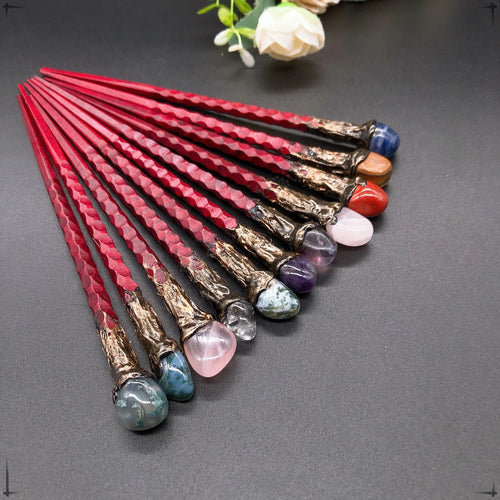 Baguettes magiques naturelles de 19 cm avec pierres cristallines, idéales pour la décoration intérieure, vendues par Aemilia Mystica.