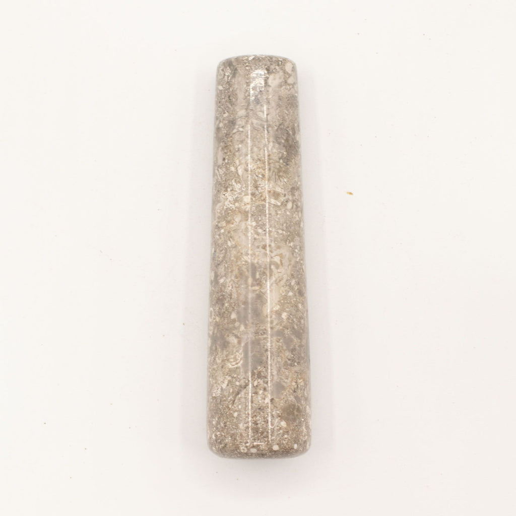 Mortier et pilon en pierre de rivière naturelle – 12 x 8 cm