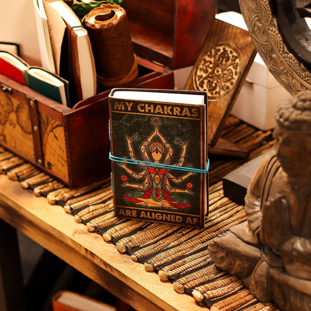 Journal/Grimoire en cuir imprimé Chakras – 200 pages 17,5 x 13 cm