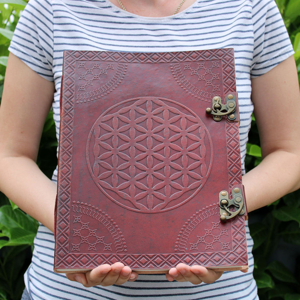 Grand Journal/Grimoire en cuir Fleur de Vie 200 pages – 33 x 25 cm