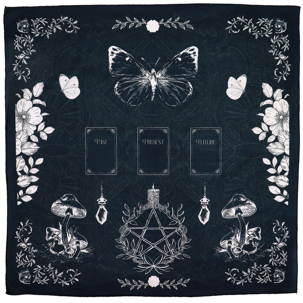 Tapis de Tirage Ancient Witch 75x75 cm, parfait pour le tarot, les runes et les rituels spirituels.