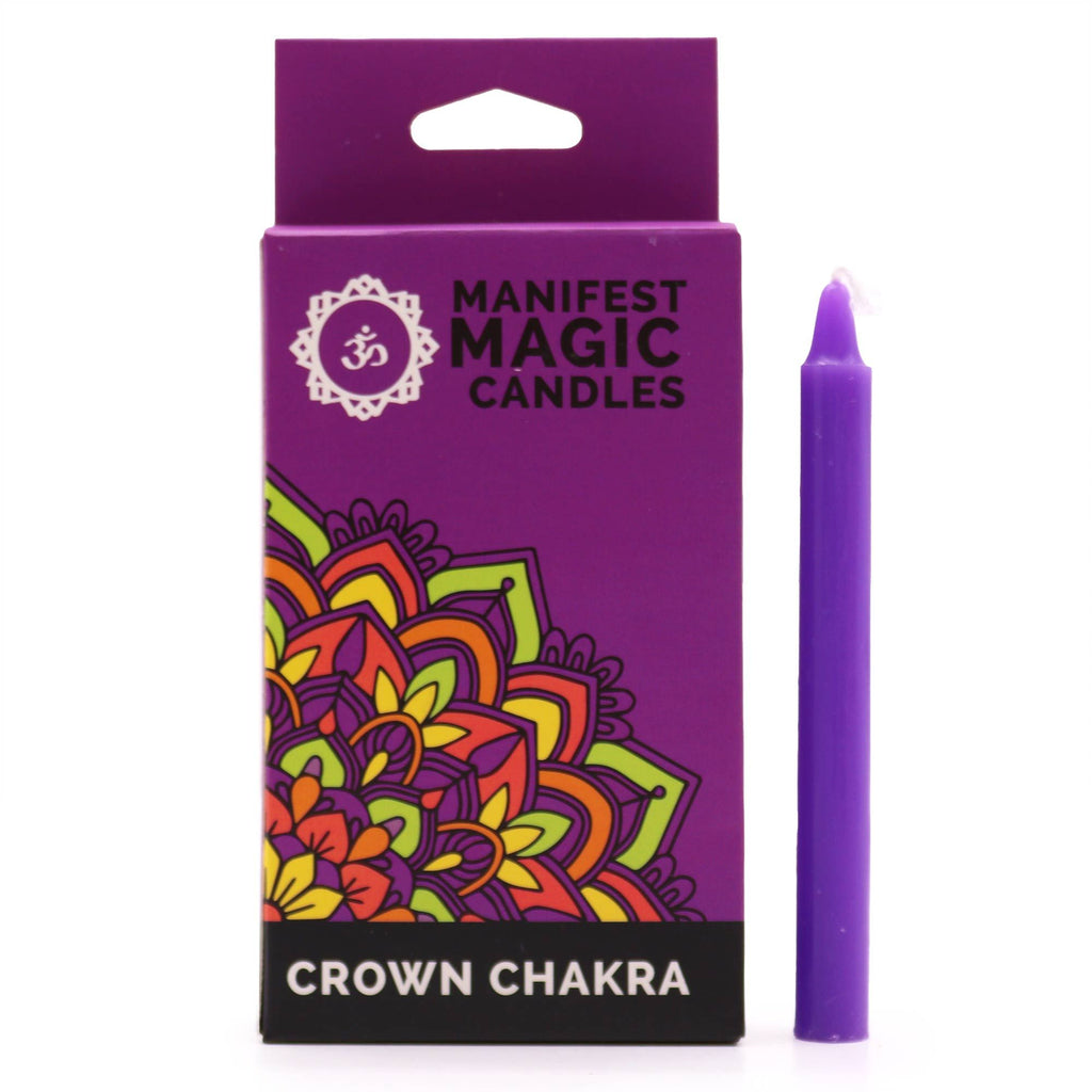 Bougies Manifest Magic (lot de 12) - violet - chakra couronne, illustration montrant l'emballage coloré des bougies. Ces bougies sont idéales pour la méditation et les pratiques spirituelles, apportant sérénité, transformation et connexion à votre chakra couronne.
