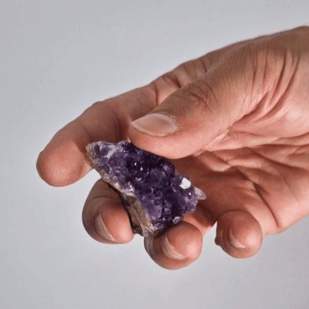 Petit amas d’améthyste naturelle haute qualité