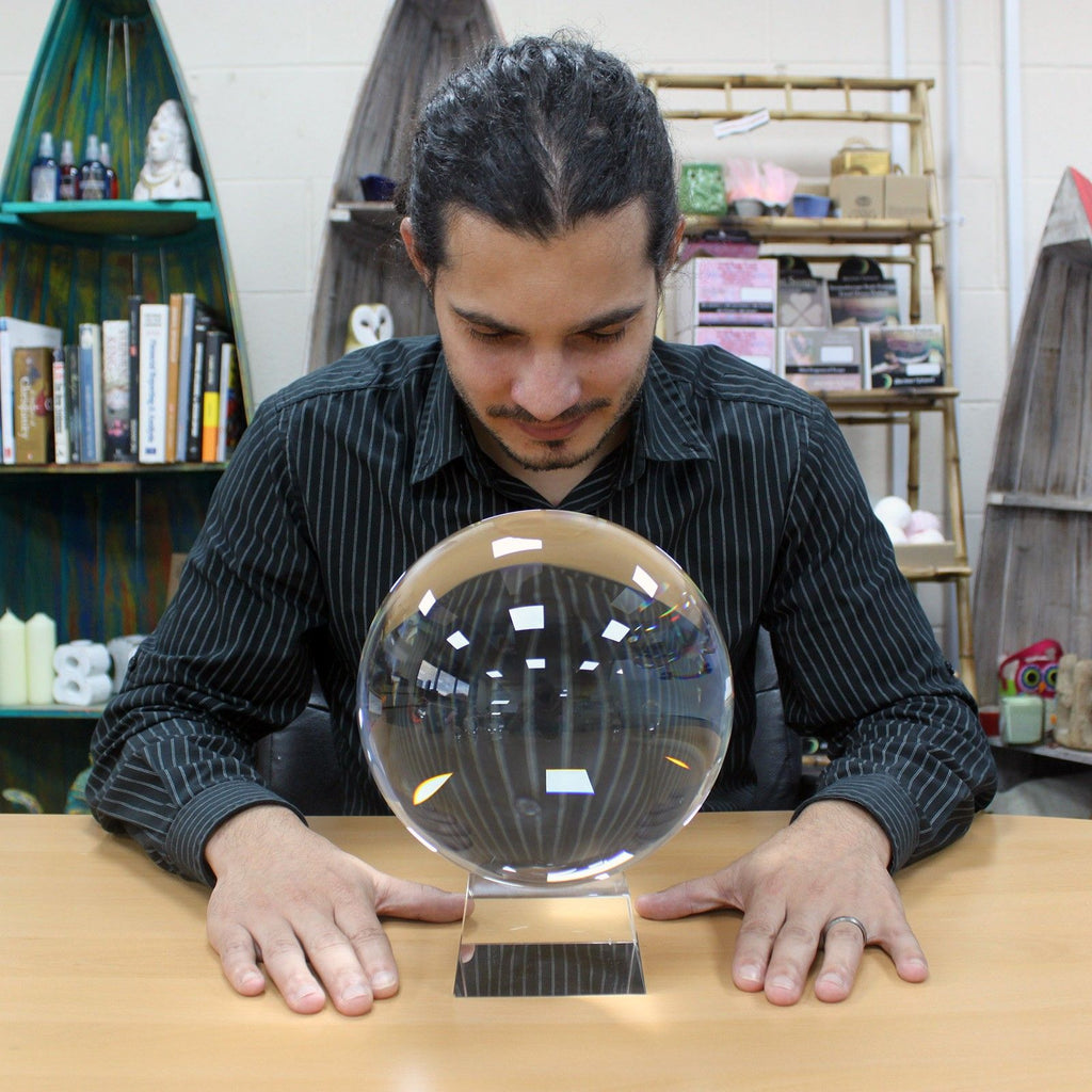 Boule de cristal sur support – 200 mm