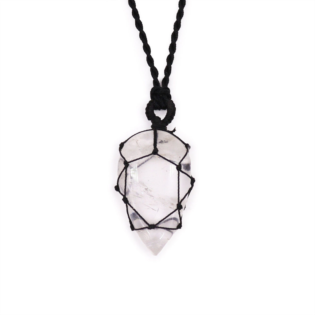 Pendentif goutte cristal de roche lacé avec cordon ajustable