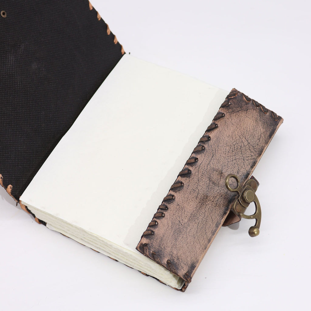 Journal/Grimoire en cuir Œil protecteur 160 pages – 20 x 15 cm