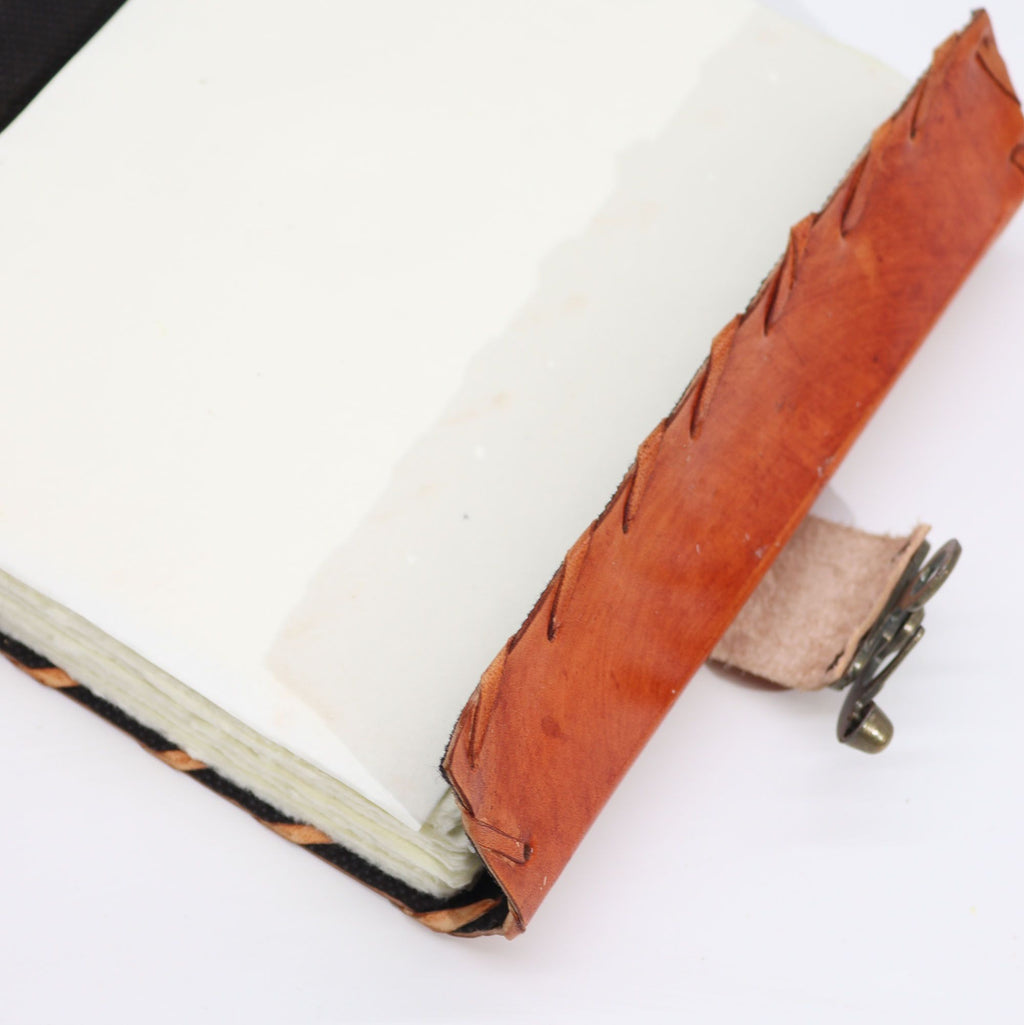 Journal/Grimoire en cuir Œil protecteur 160 pages – 20 x 15 cm