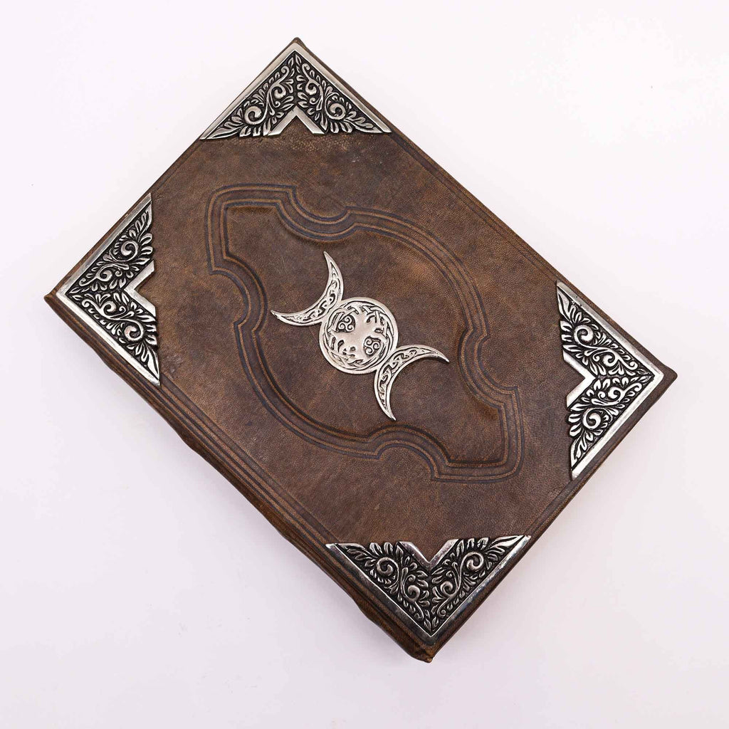 Journal/Grimoire en cuir Triple Lune 200 pages – 26 x 18 cm