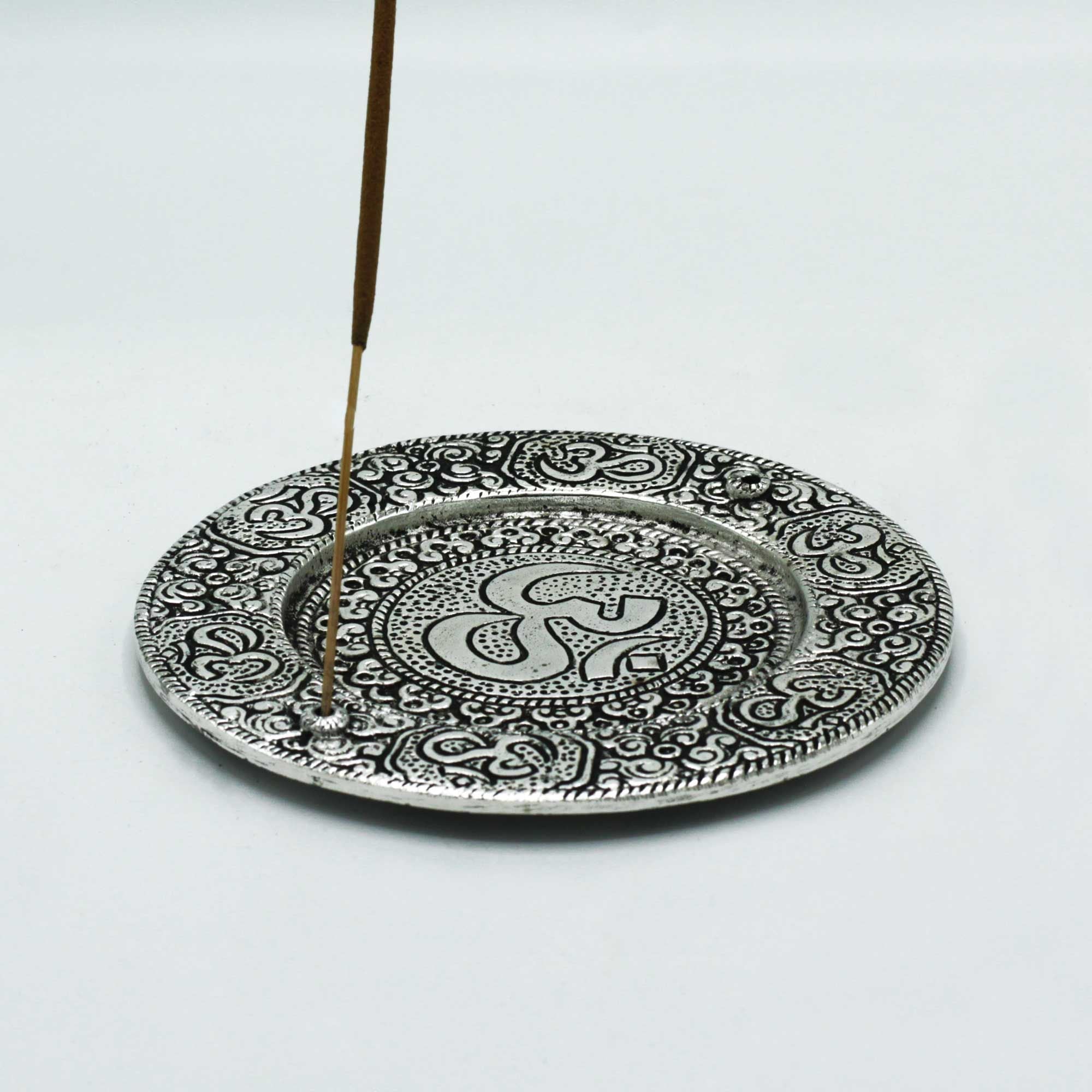 Porte-encens Om en aluminium poli 11 cm | Accessoire spirituel