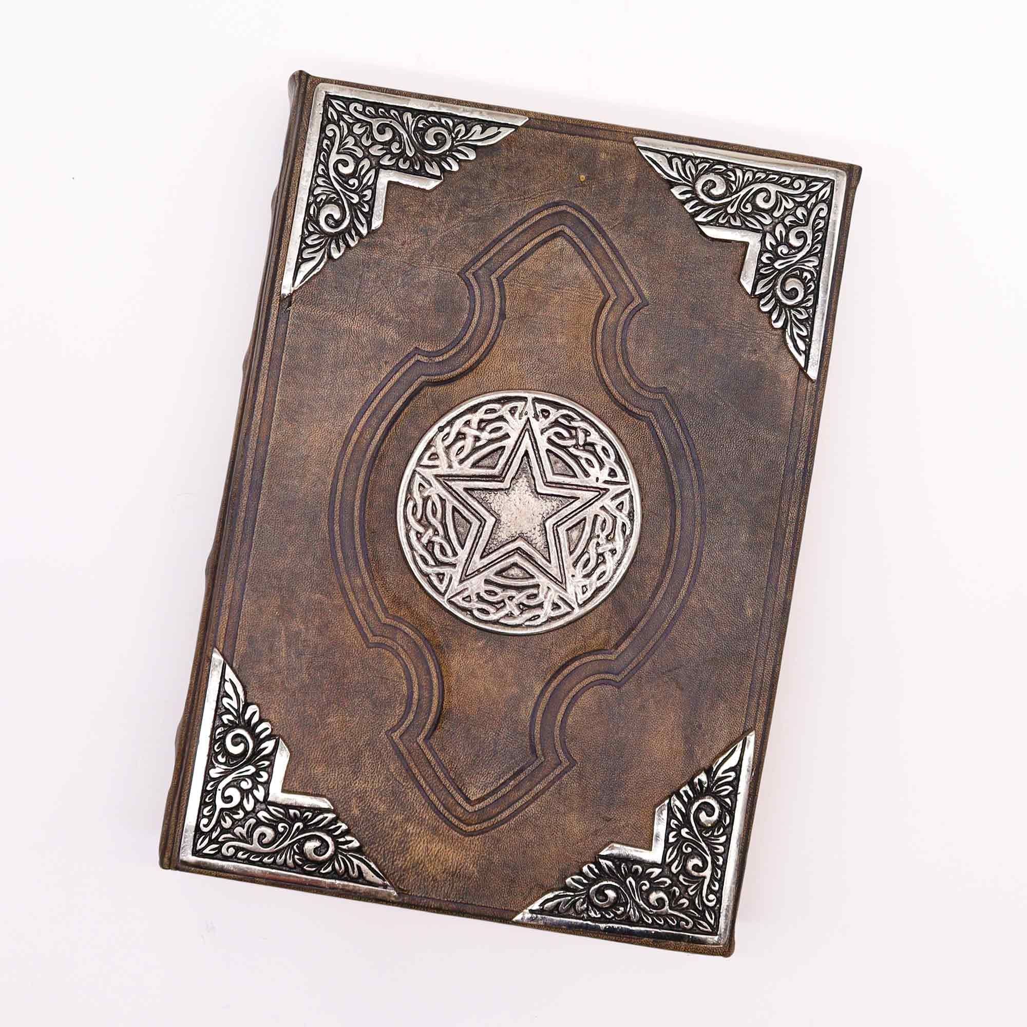 Journal/Grimoire en cuir décor pentagone en zinc – 200 pages 25 x 18 cm