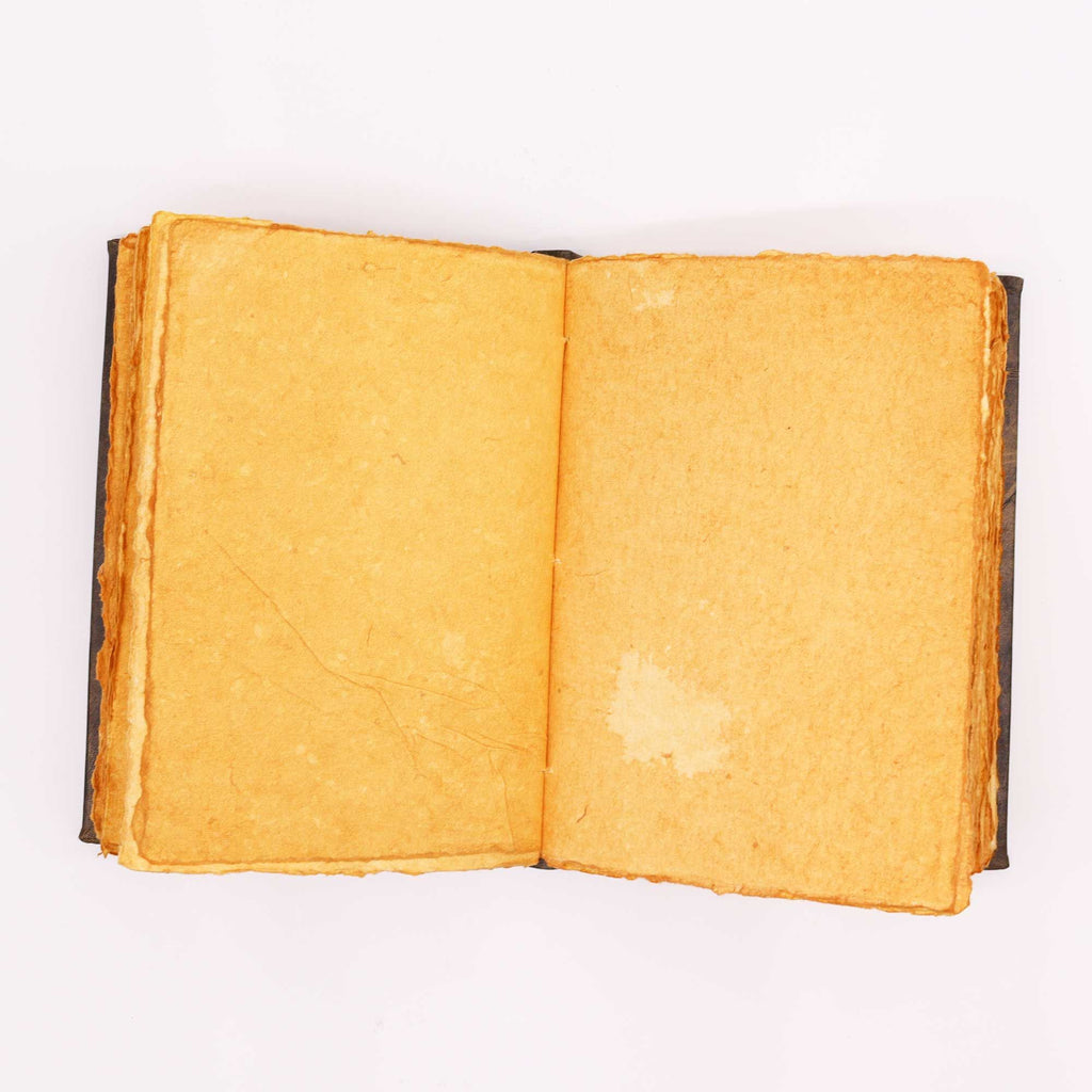 Journal/Grimoire en cuir décor pentagone en zinc – 200 pages 25 x 18 cm